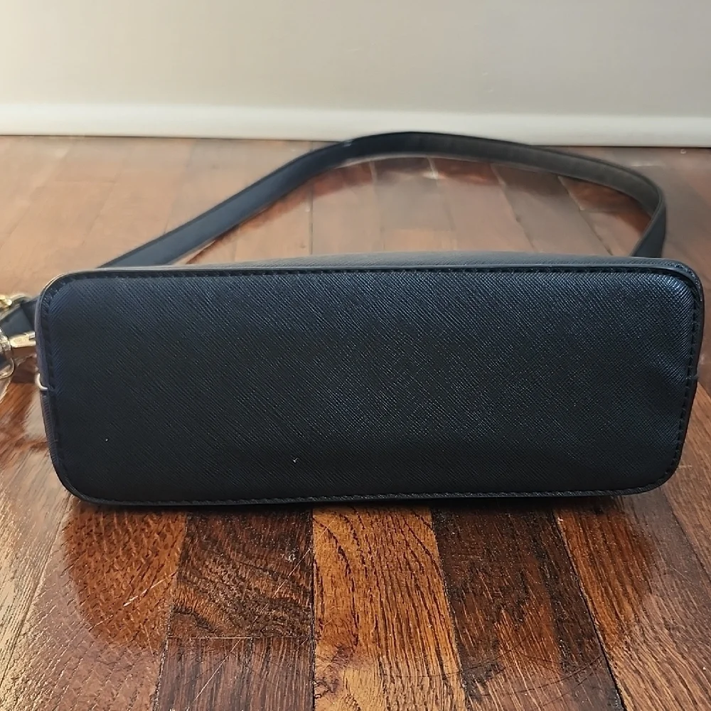 Elegant Black Crossbody Bag